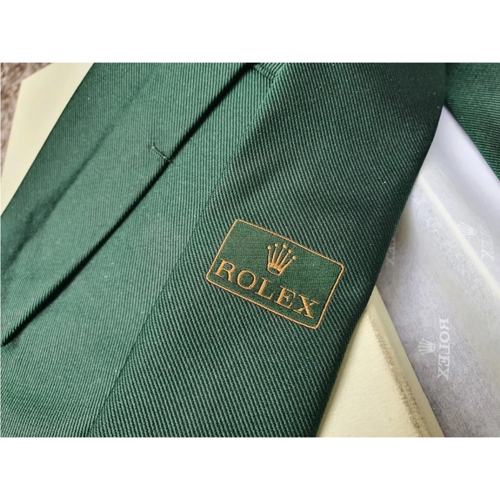 Elegant Green Men's Tie - Picture 5 of 6